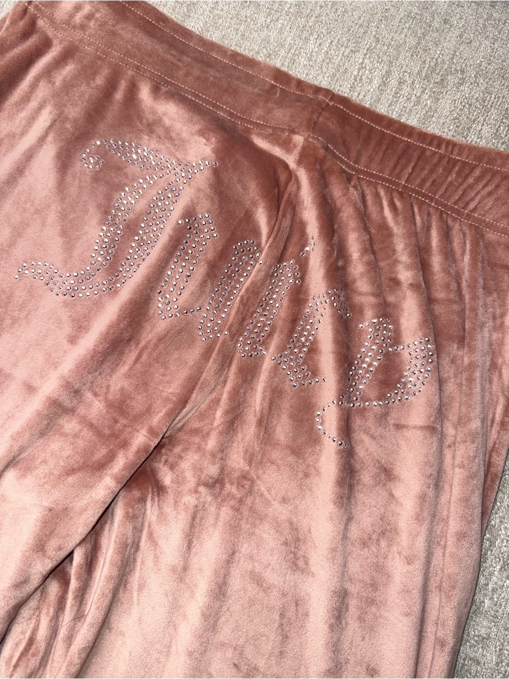 Juicy Couture Velour Rhinestone Logo Track Pants Women’s M Mauve NWOT